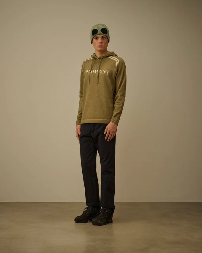 Chino-broek van katoengabardine met normale pasvorm