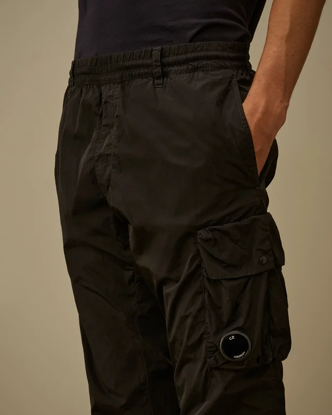 Chrome-R ergonomische cargo-broek met lensdetail