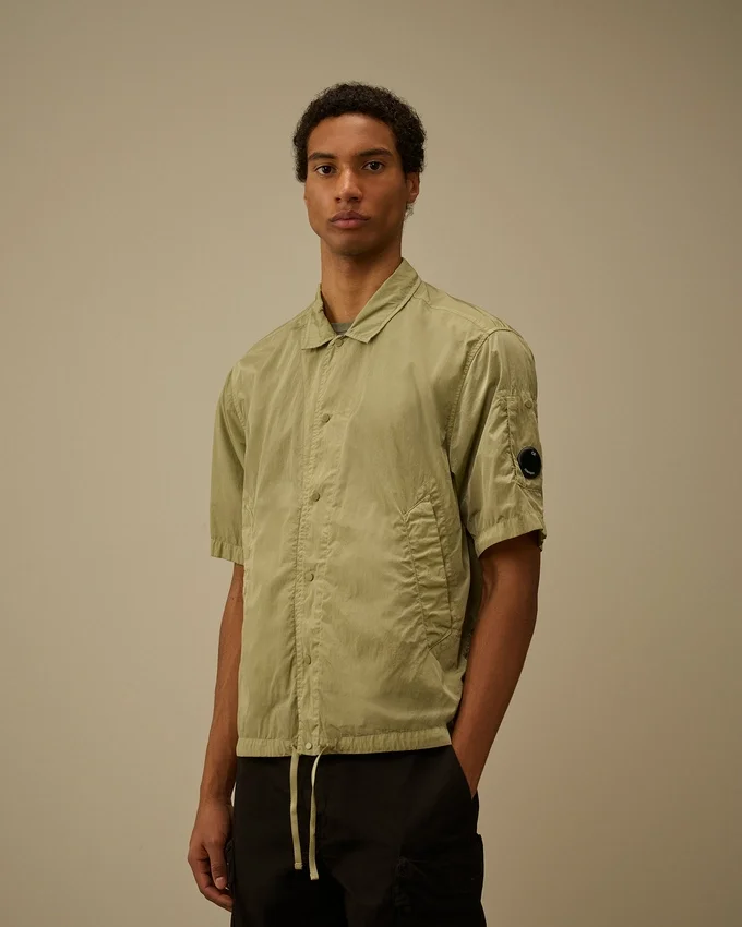 Chrome-R overshirt met korte mouwen en lensmotief