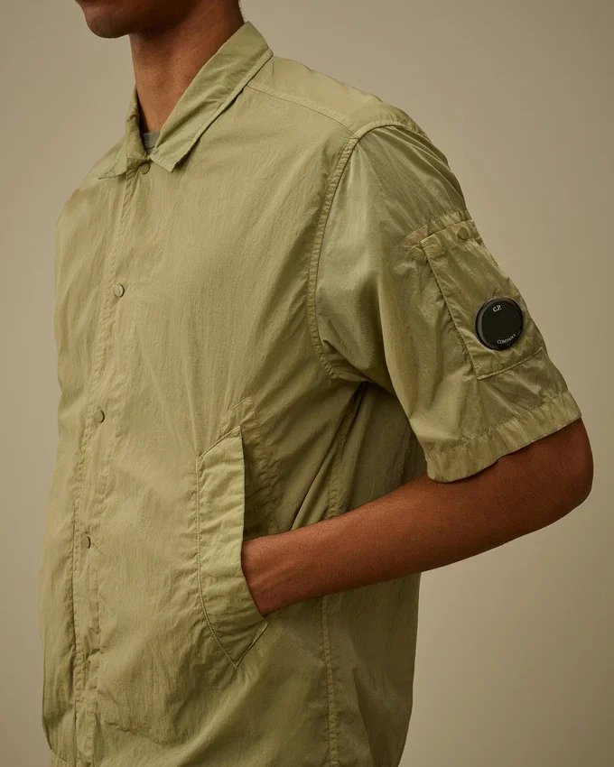 Chrome-R overshirt met korte mouwen en lensmotief