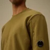 Diagonal Raised Fleece-sweatshirt met ronde hals en Lens-print