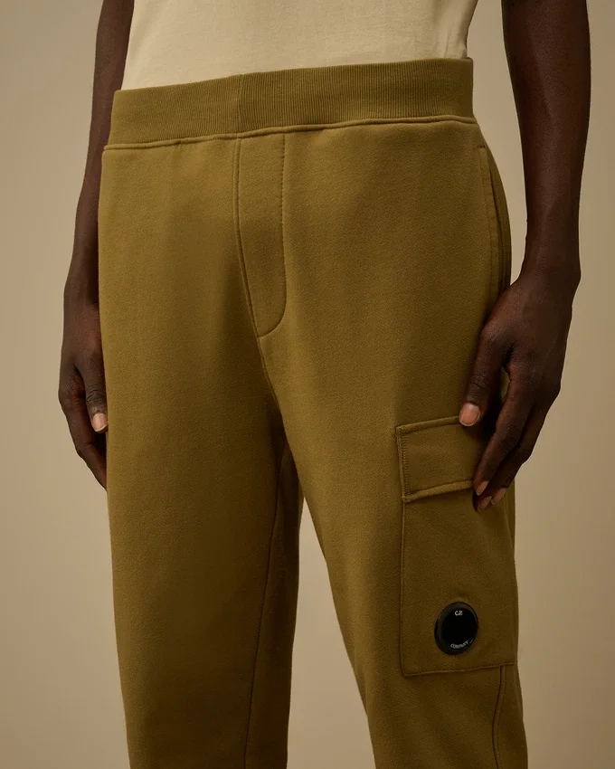 Diagonale, opgestikte fleece cargo-joggingbroek met Lens-motief