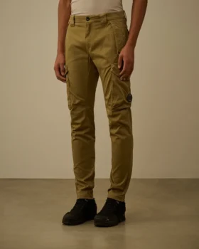 Ergonomische cargo-broek met afgeronde zakken van stretch-satijn