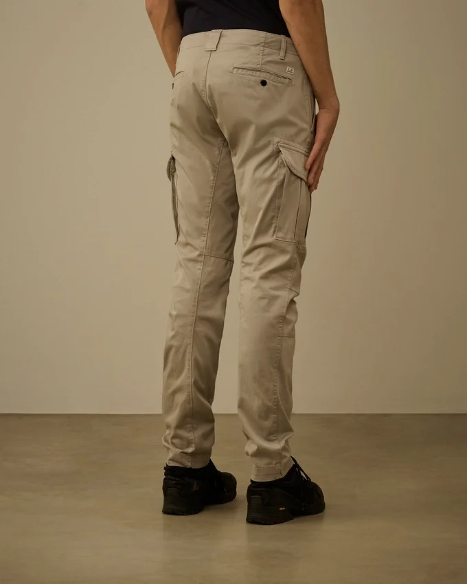 Ergonomische Lens-cargo-broek van stretch-satijn