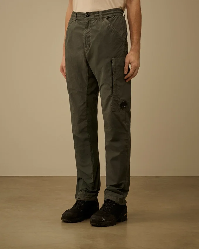 Flatt Nylon cargo-broek met normale pasvorm