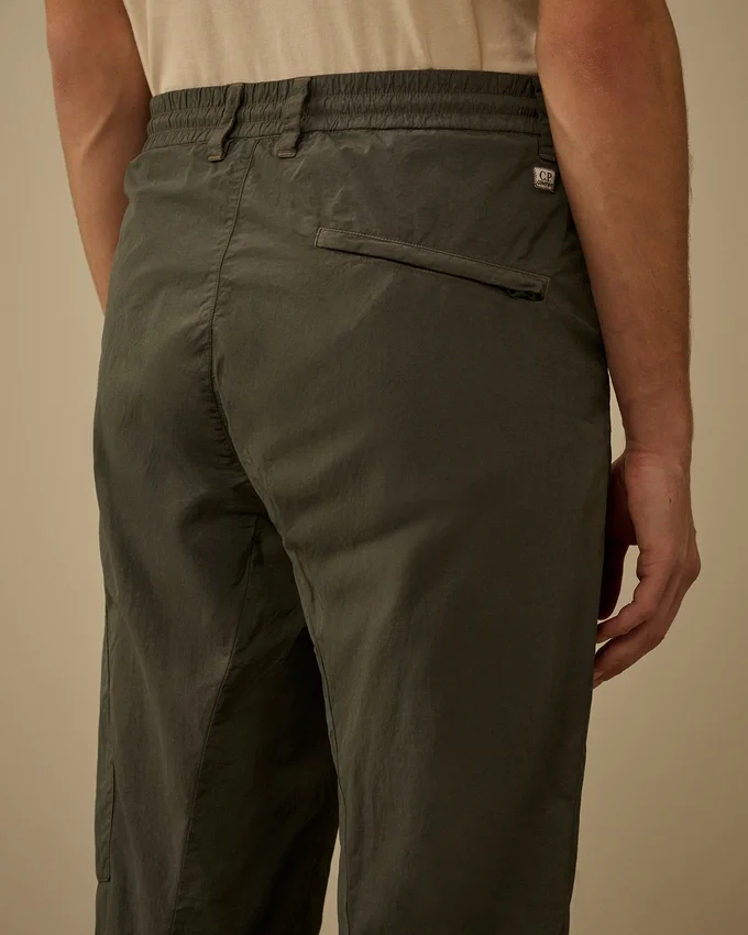 Flatt Nylon cargo-broek met normale pasvorm