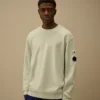 Katoenen diagonaal fleece, resist-geverfd sweatshirt met ronde hals en lensdetail
