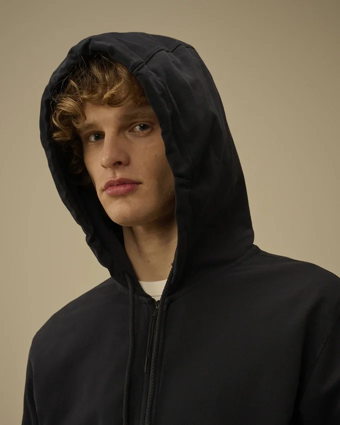 Licht fleece sweatshirt met capuchon, rits en Lens-detail