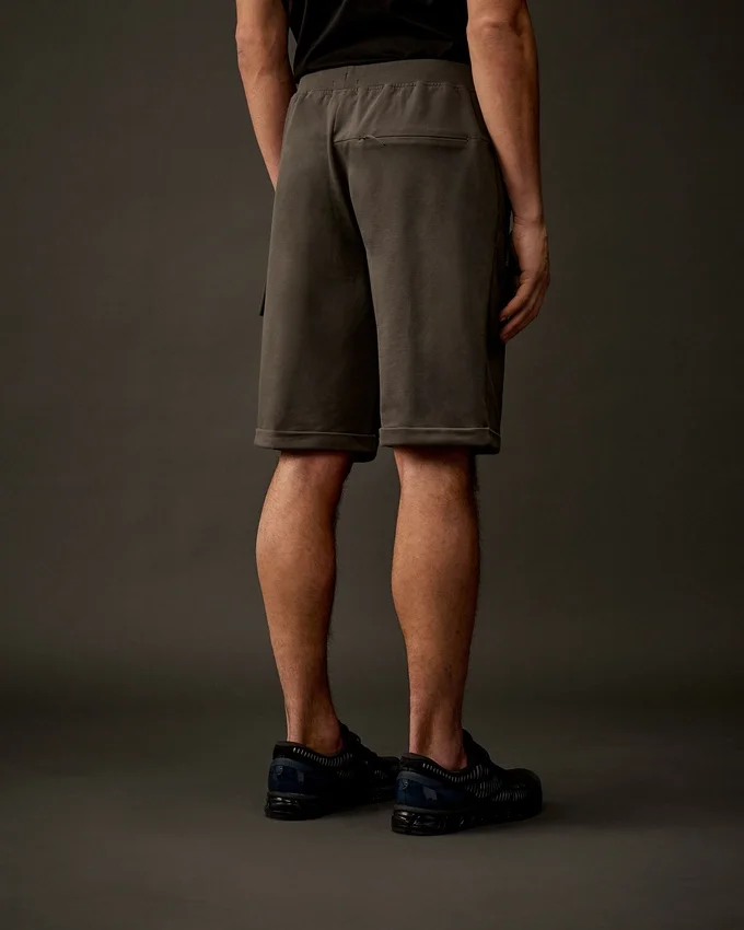 Metropolis Series stretchfleece cargo-sweatshorts