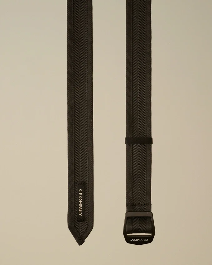 Riem met visgraatpatroon