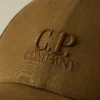 U16 pet met gabardine-lenzen