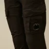 U16 Stretch Gabardine Cargo-broek met Lens-detail